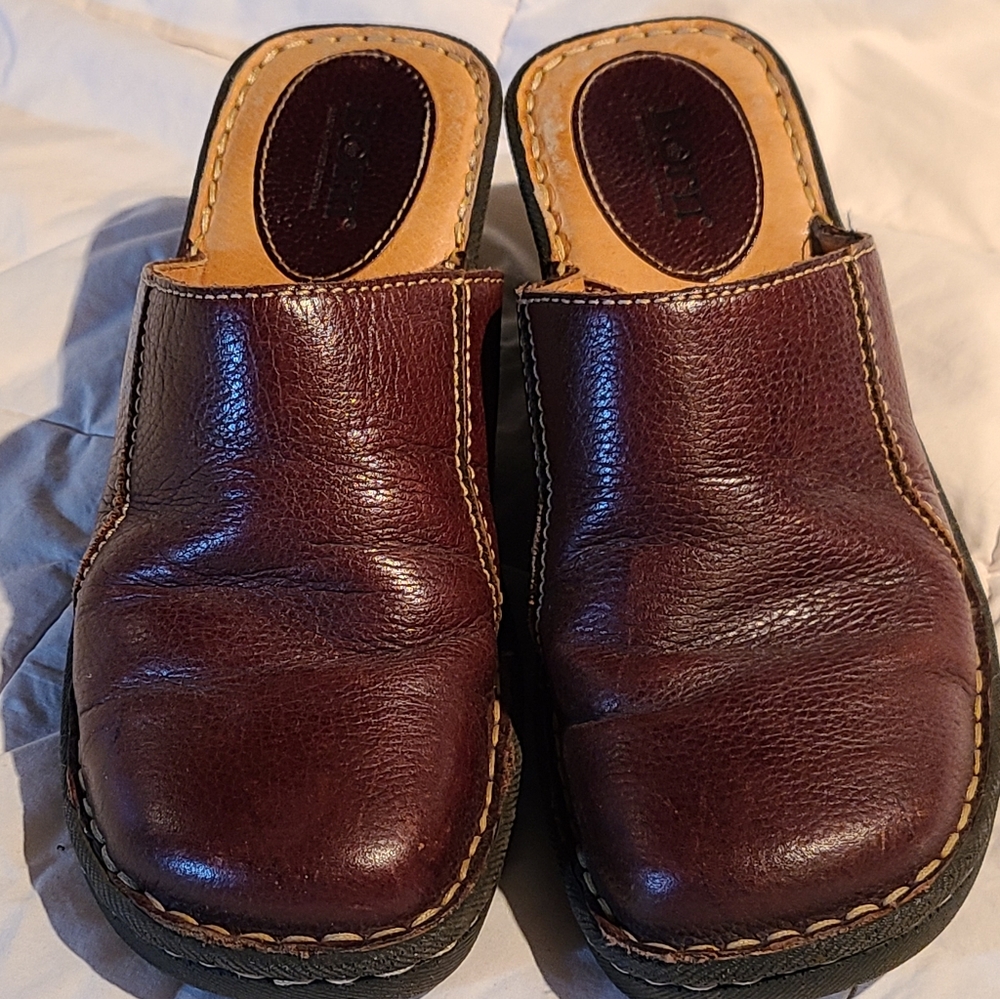 Born Leather Clogs Sz 7
